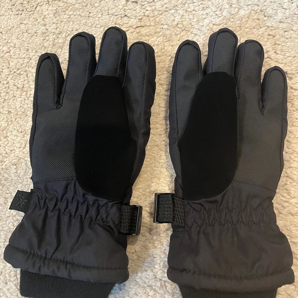 All in Motion Kids Black Winter Gloves